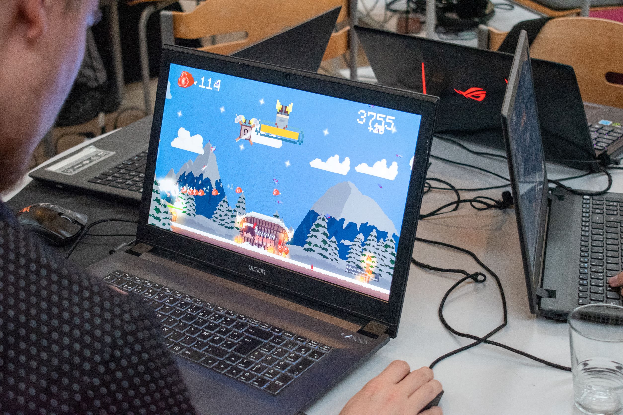 Game College elev tester computerspil